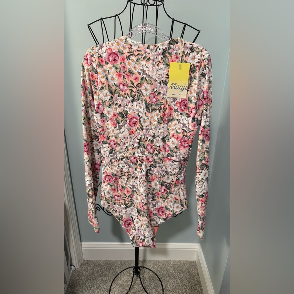 New Maaji floral Daisy Long sleeve one-piece swim suit Medium M Women ladies